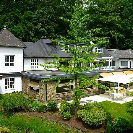 Hotel Romantik Waldhotel Mangold 4*