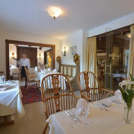 Romantik Waldhotel Mangold Otel