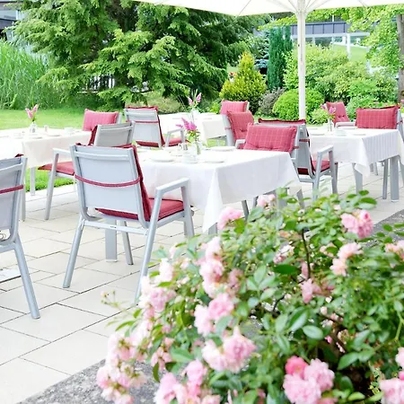 Hotel Romantik Waldhotel Mangold 4*
