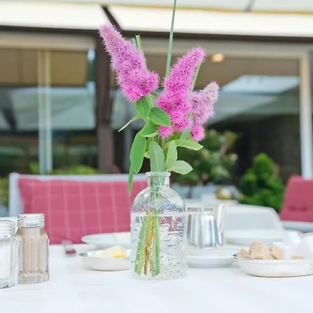 Romantik Waldhotel Mangold Отель 4*