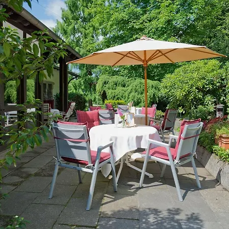 Romantik Waldhotel Mangold 4*