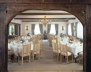 호텔 Romantik Waldhotel Mangold 4*