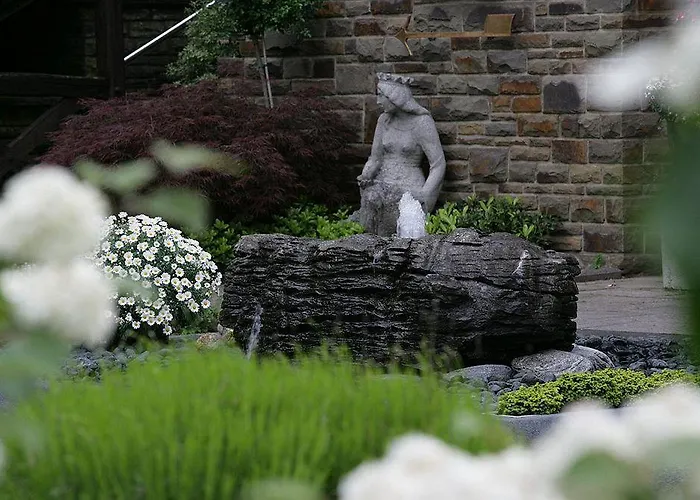 Romantik Waldhotel Mangold 호텔