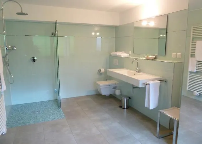 Romantik Waldhotel Mangold 4* Бергиш-Гладбах