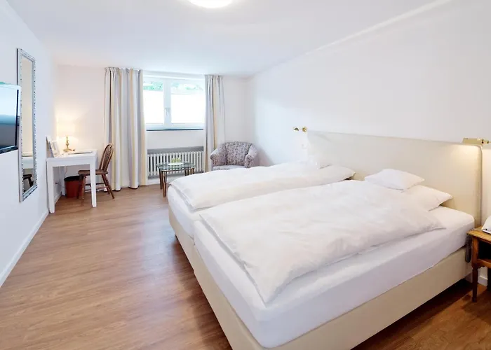 Romantik Waldhotel Mangold 4* Бергиш-Гладбах