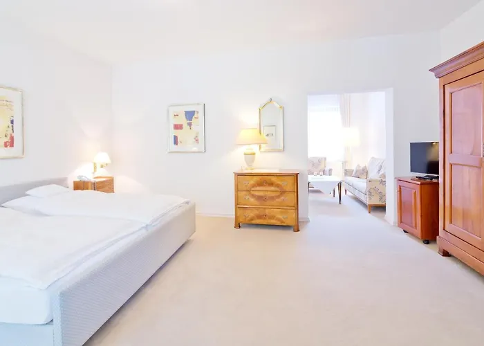 Romantik Waldhotel Mangold 호텔 4*