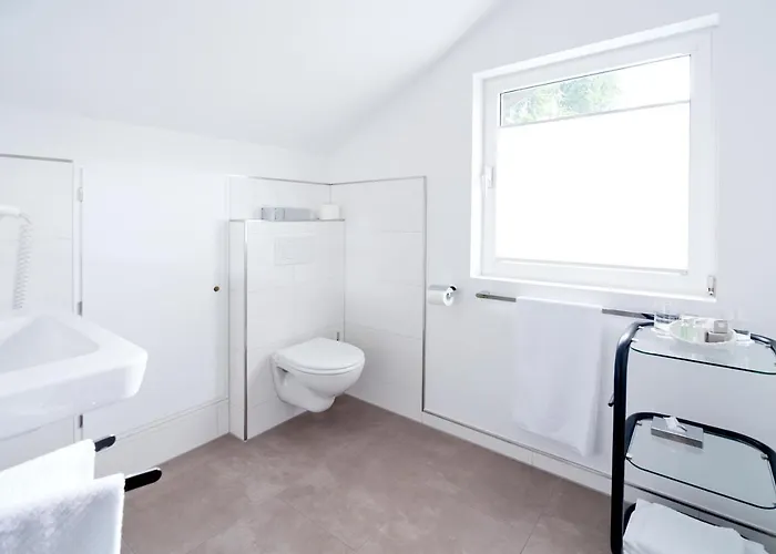 호텔 Romantik Waldhotel Mangold 4*